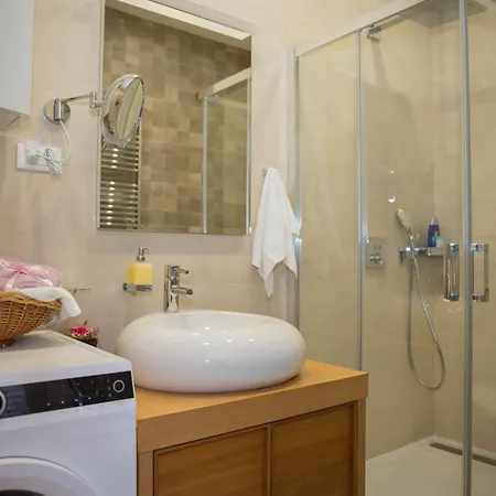 Apartment Faros - Two-bedroom With Terrace And Sea View