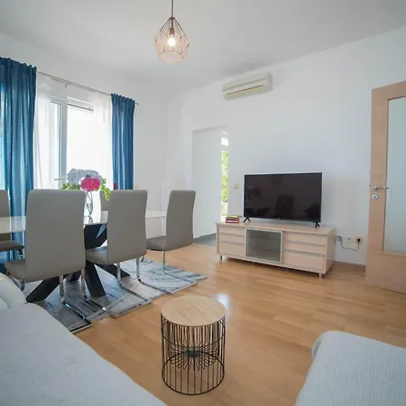 Faros - Two-bedroom With Terrace And Sea View *
