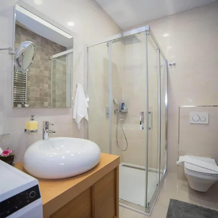 Faros - Two-bedroom With Terrace And Sea View