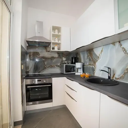 Faros - Two-bedroom With Terrace And Sea View 아파트 *
