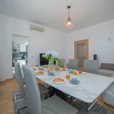 Faros - Two-bedroom With Terrace And Sea View Apartment