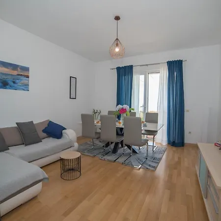 Faros - Two-bedroom With Terrace And Sea View Apartment