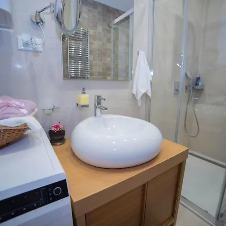 Faros - Two-bedroom With Terrace And Sea View Apartamento Dubrovnik