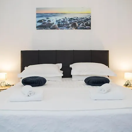 Faros - Two-bedroom With Terrace And Sea View 아파트 두브로브니크