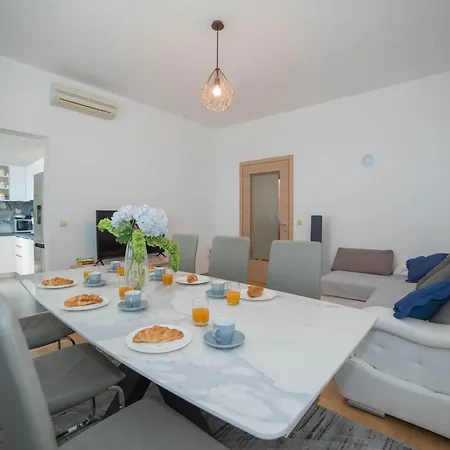 Faros - Two-bedroom With Terrace And Sea View Apartment *